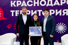 Жительница Калининского района получила грант на свой проект