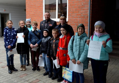 Калининские полицейские познакомили школьников со службой экспертов-криминалистов