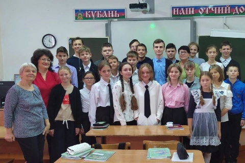 В школах Калининского района продолжаются мероприятия, направленные на духовно-нравственное воспитание учащихся
