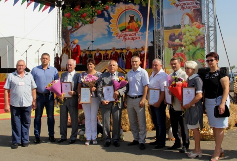 Калининский район снова собрал достойный урожай наград
